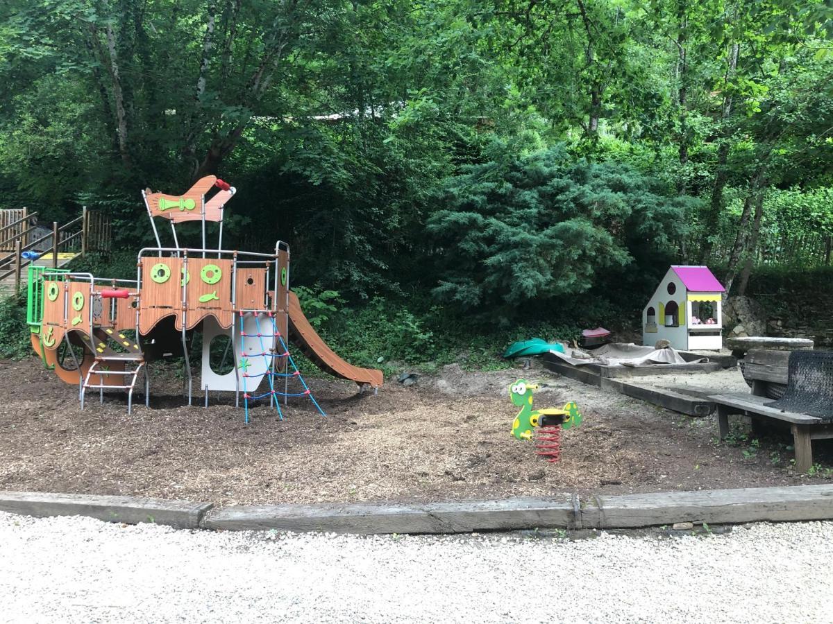 Camping Moulin De Chaules Saint-Constant المظهر الخارجي الصورة